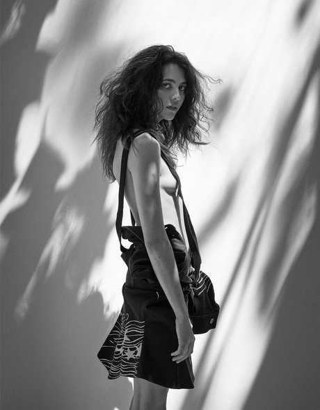 レズビアン乱交オンリーファンズ トップ 画像