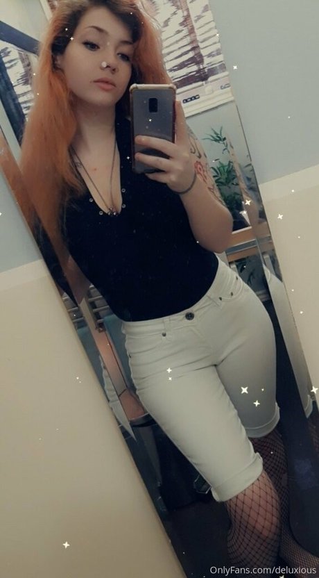 deluxious ポルノスター 裸 ギャラリー