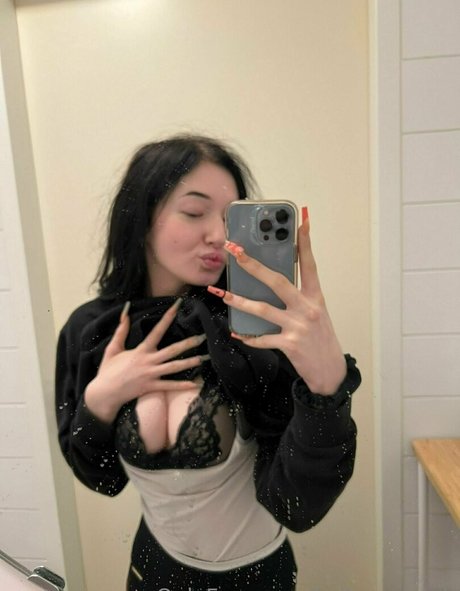 britneydutch ヌードスター 画像