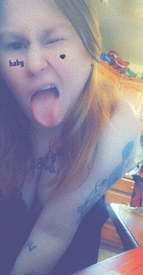 アウトドア 熟女 オンリーファンズ ホットセクシー 写真