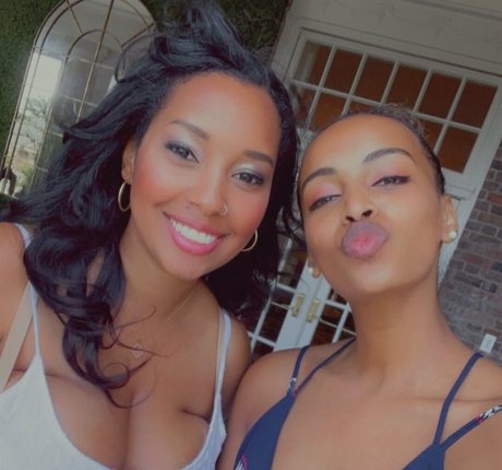 Local TV Presenters ポルノモデル アーカイブ