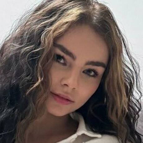 Nikola alokin ホットモデル 画像