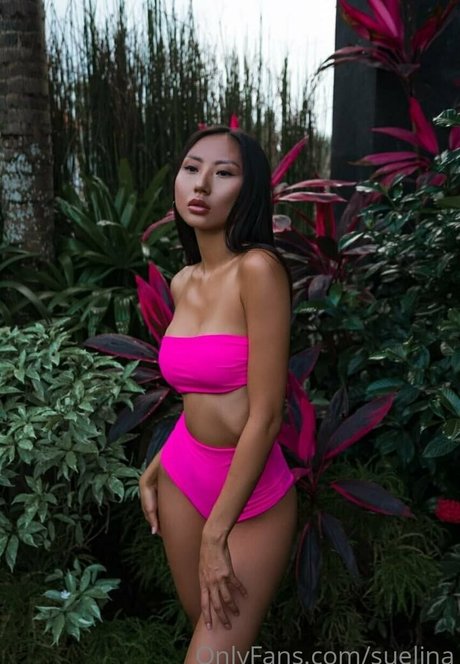 lina xena 裸のモデル 写真