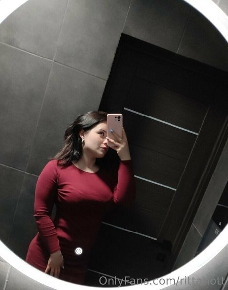 ランジェリー フェラチオ オンリーファンズ ポルノグラフィック 画像