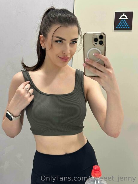 指マン 潮吹き オンリーファンズ ポルノ 写真