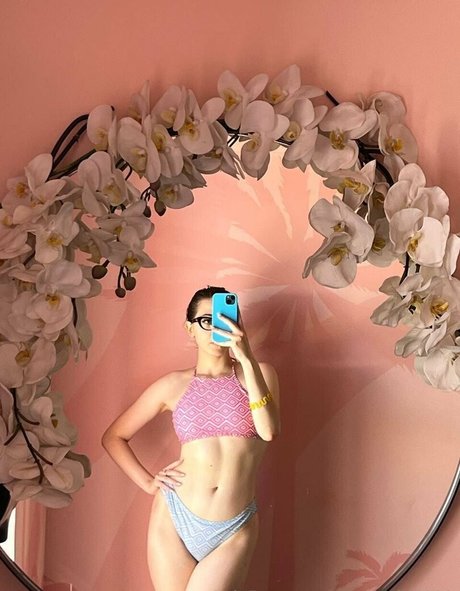 肉厚熟女オンリーファンズ えろ 画像