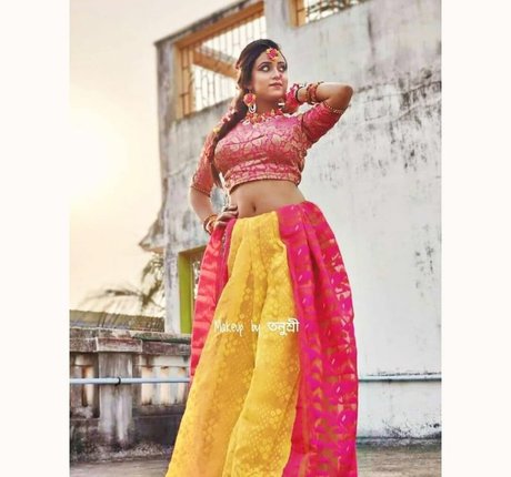 Rajasree ヌードモデル 写真