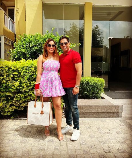 フィットネスガールズオンリーファンズ セクシー裸 写真