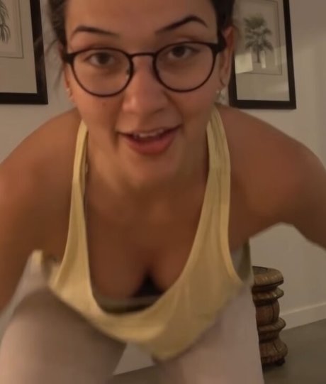 Geovanna Antoinette xxxポルノスター 写真