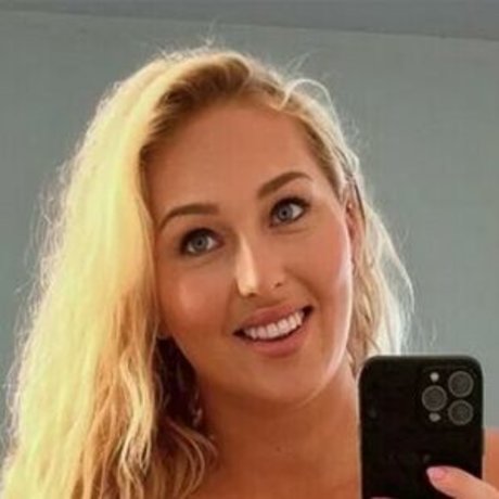 Nora Davis 無料モデル 画像