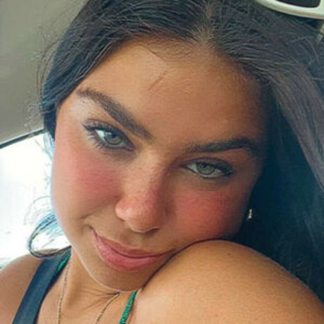 Alisa Kotlyarenko 美しい女優 写真