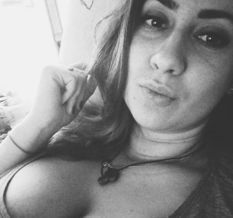 Olya Bulka エロティック女優 画像