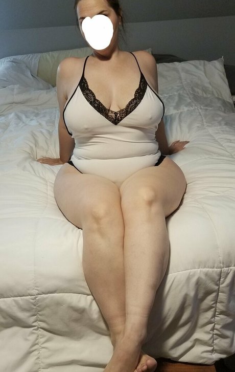 myprettywifesfeet 高品質モデル 写真