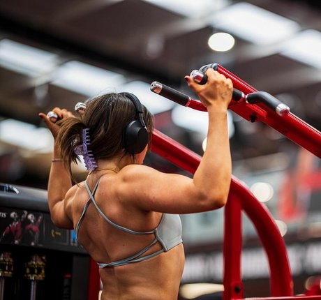 Mia Andrew スター ヌード 写真