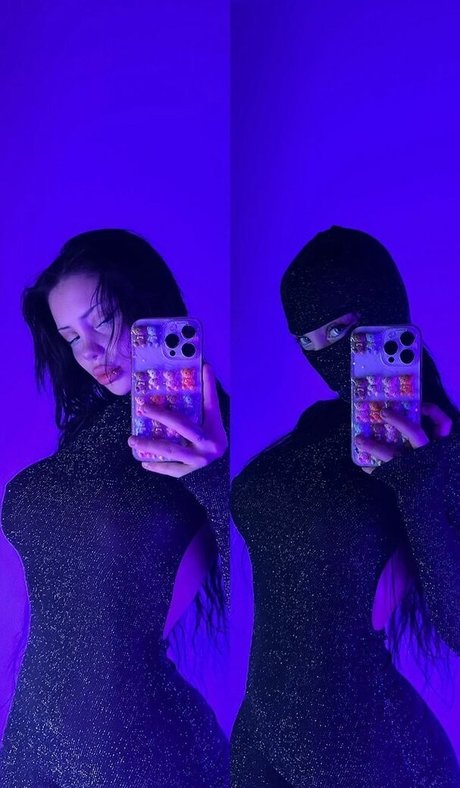 Yeahm8r Yamur Temiz_ アダルトモデル 写真