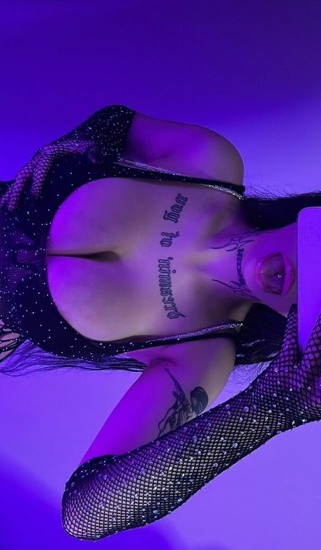 Yeahm8r Yamur Temiz_ 裸のスター ギャラリー