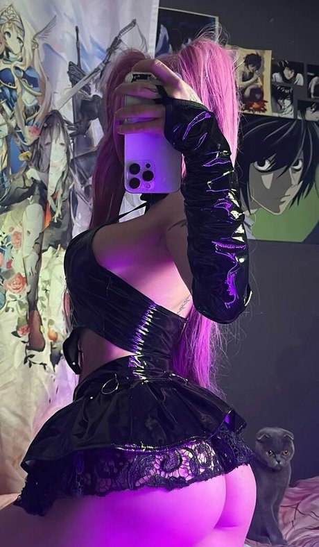 Yeahm8r Yamur Temiz_ 高品質モデル 画像