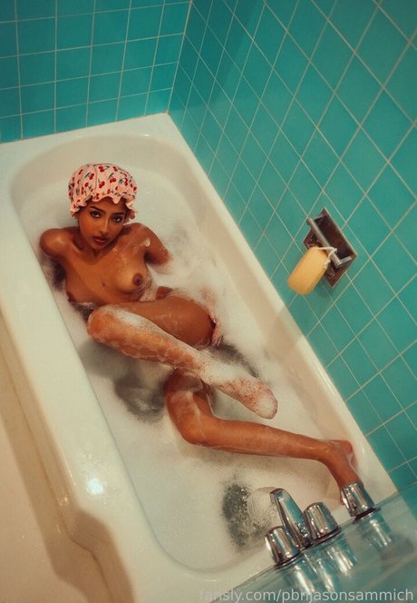 pbnjasonsammich 裸モデル 写真