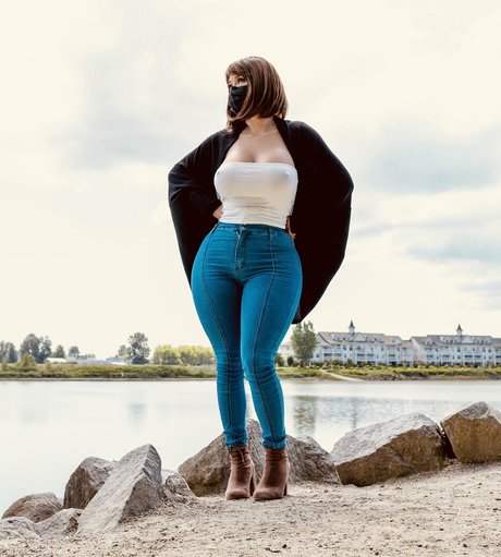 CrimsonBorgia ポルノスター セックス ギャラリー