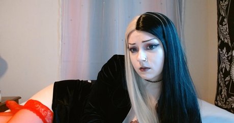 missfloramoon 最高のモデル 画像