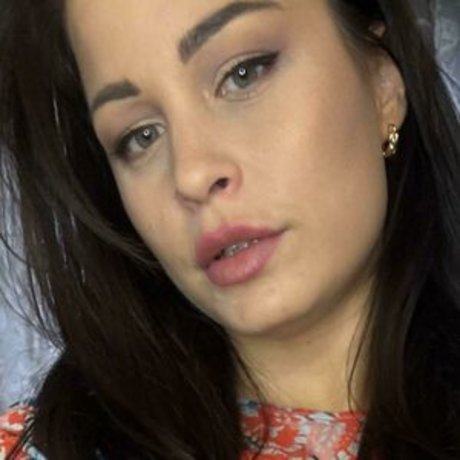 Busty Emily ポルノスター ホット 写真