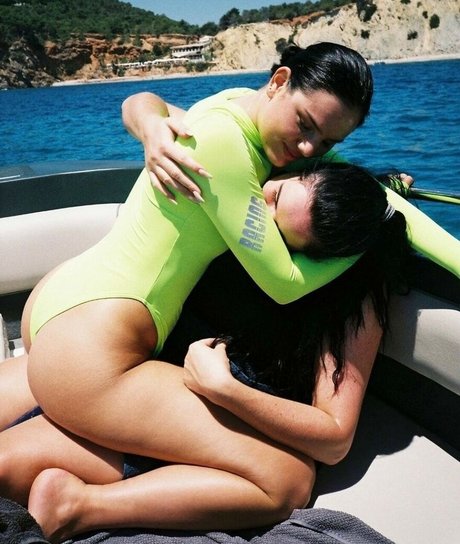 痴女妻オンリーファンズ えろた ギャラリー