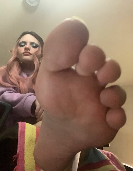 ずさんなトップオンリーファンズ アートヌード 画像