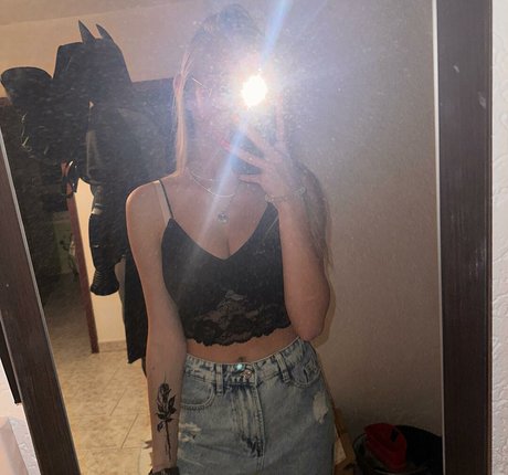 ジンジャーキティオンリーファンズ 無料セックス 写真