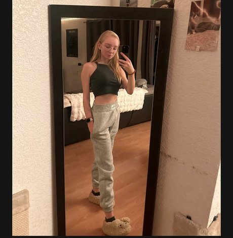 曲線美のxxx オンリーファンズ アートxxx 画像