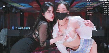 Pandaex ポルノモデル 写真