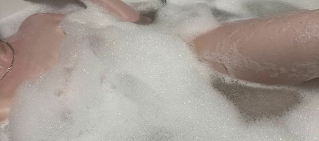 BinoVT ポルノスター 裸 写真