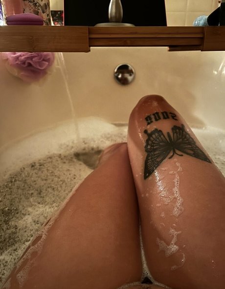 Nicolehlynn トップモデル 写真