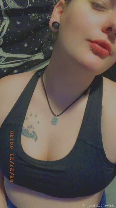 背の高い熟女オンリーファンズ 美しいヌード 写真