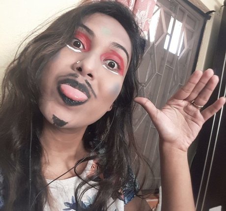 Hemoshree Bhadra ヌード女優 画像