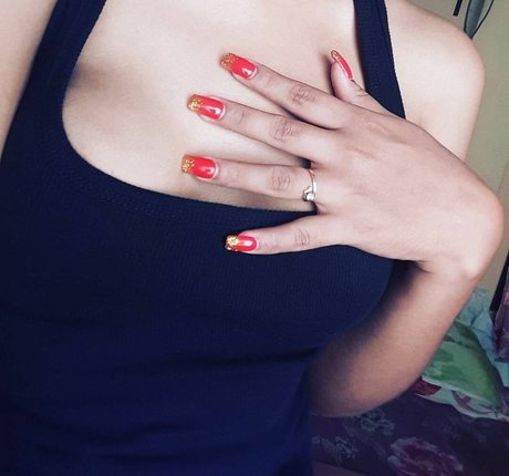 Hemoshree Bhadra 限定モデル 写真