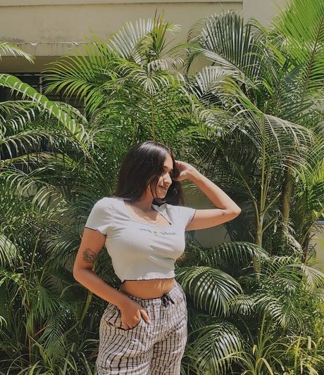 Ruchika Tandon エロティックなモデル 写真