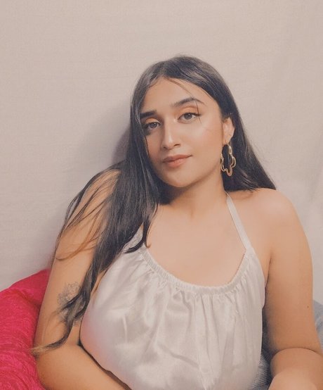 Ruchika Tandon HDスター アーカイブ