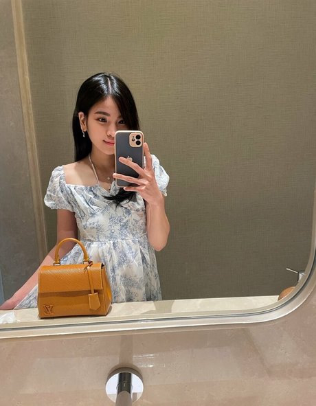 Aveline Liu xxxポルノスター ギャラリー