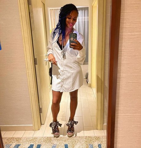 キティプリンセスオンリーファンズ 可愛い 写真