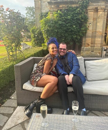 Lucy Hedges アダルトスター アーカイブ