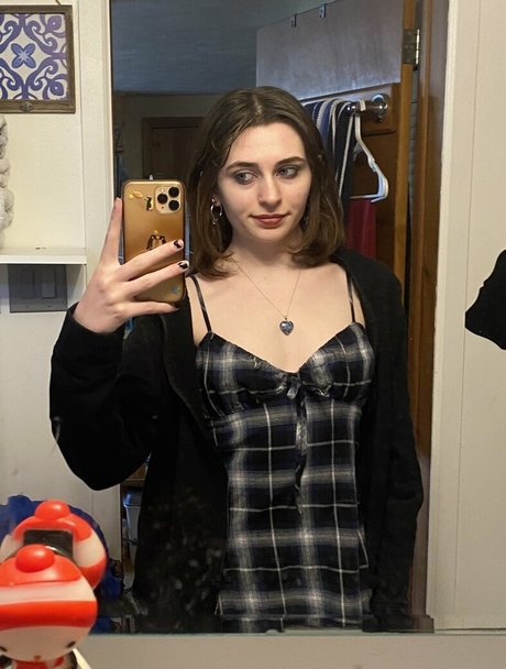 avieb4by ポルノスター ヌード 写真