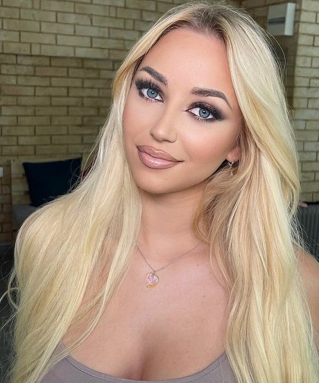 Kicaa Kristina Stani エロティックなモデル 画像