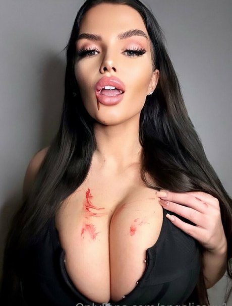 女の子同士のオンリーファンズ 無料裸 写真