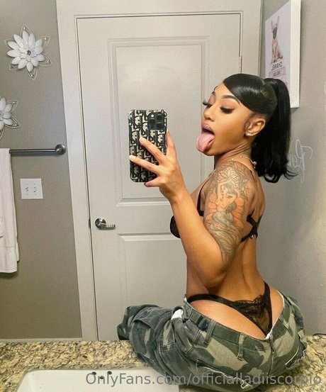 金髪オナニーオンリーファンズ アートヌード 写真