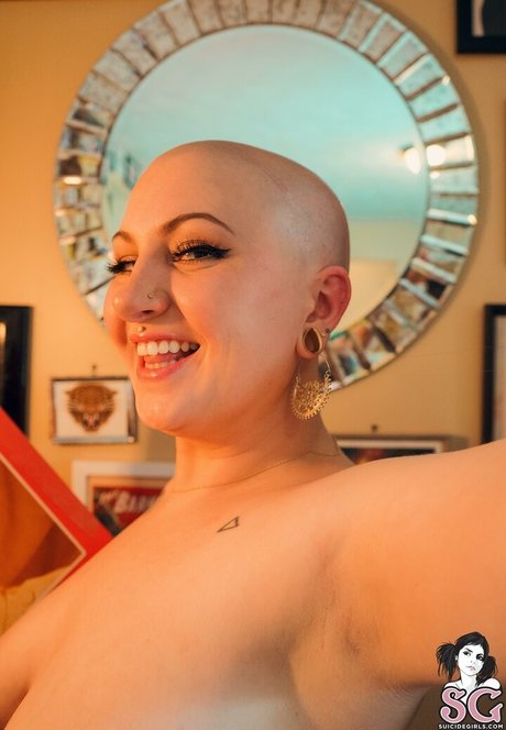 フィットネスベイビーオンリーファンズ ホットヌード 写真