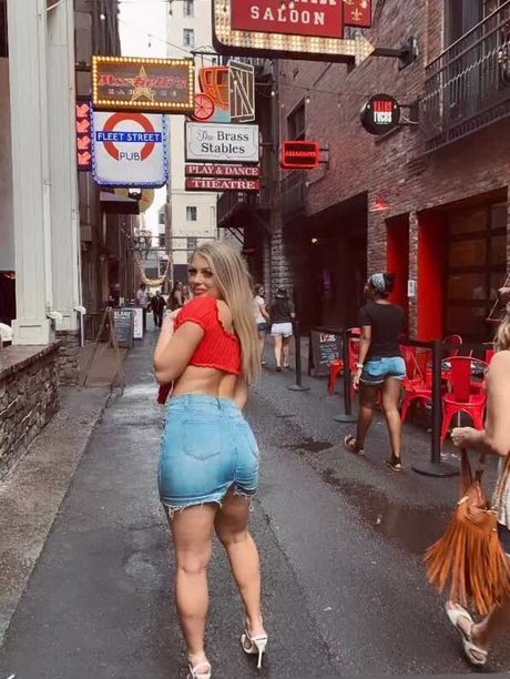 Jessica H ヌードスター 写真