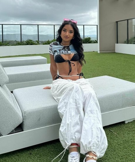 itsparvathik 美しいスター 画像