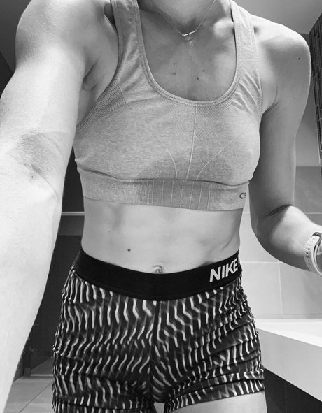 Siena Palicke ヌードモデル 写真