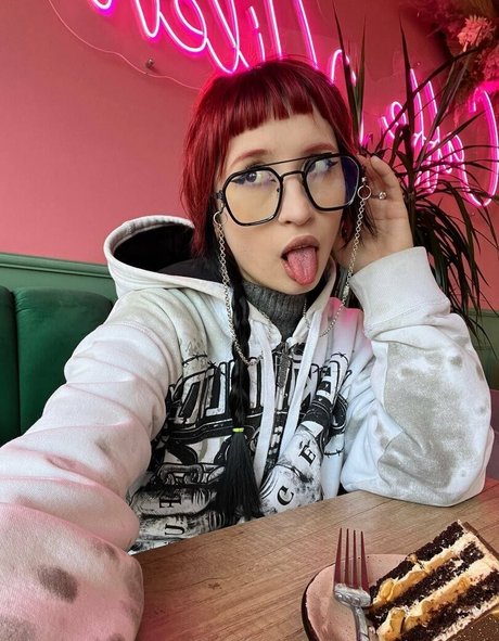 成熟したラテン系オンリーファンズ パーフェクト 画像