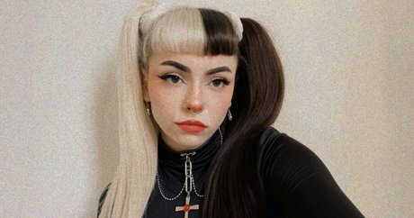 Emma Langevin ポルノスター ヌード ギャラリー